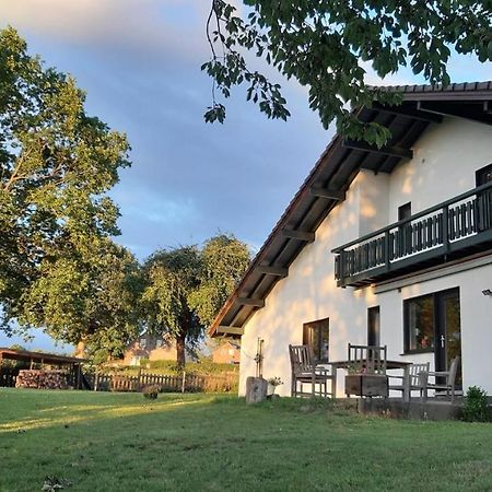 ティユー Aux Capucines Bed & Breakfast エクステリア 写真