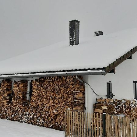 ティユー Aux Capucines Bed & Breakfast エクステリア 写真